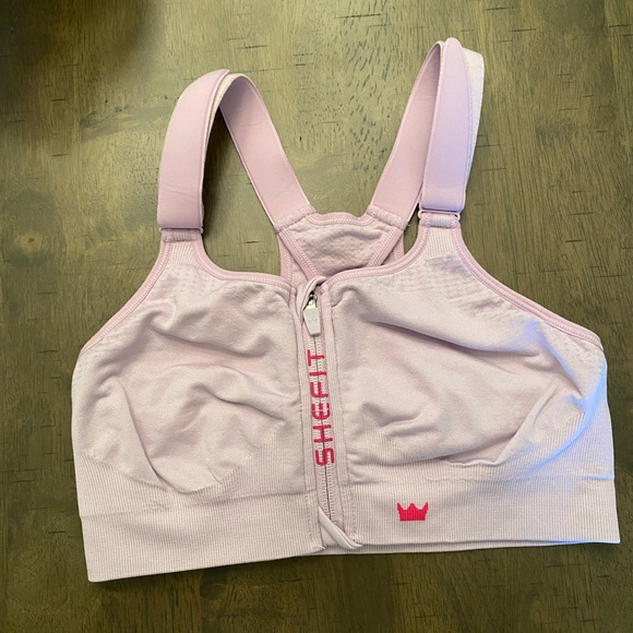 SHEFIT Low-Impact Sports Bra Size Medium - Picture 1 of 3